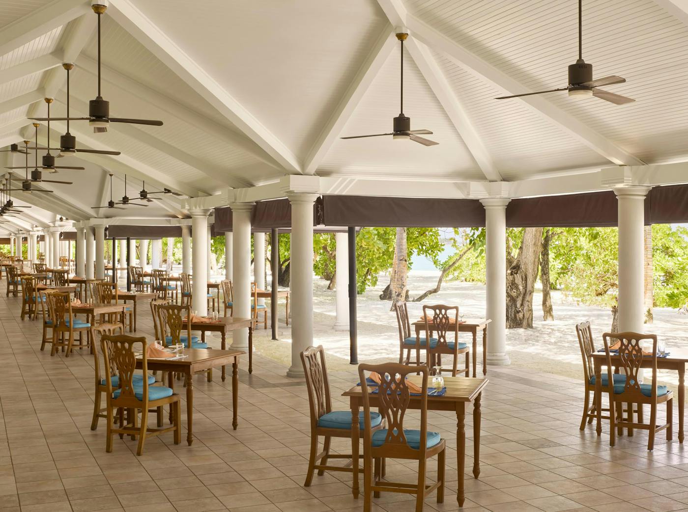 Maaniyaa Restaurant at Villa Park, Maldives